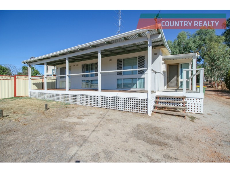 42 Cowan Road, York WA 6302