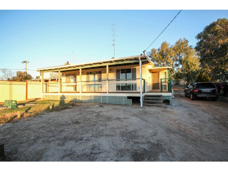42 Cowan Road, York WA 6302