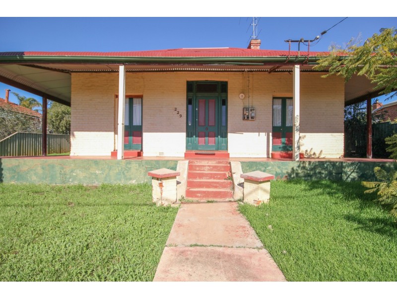 229 Duke Street, Northam WA 6401
