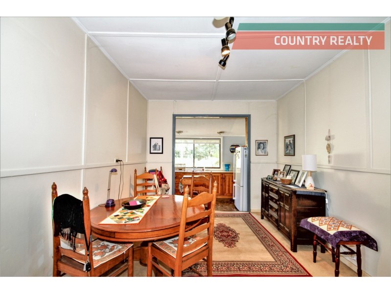 4 Bridgeman Road, Bakers Hill WA 6562