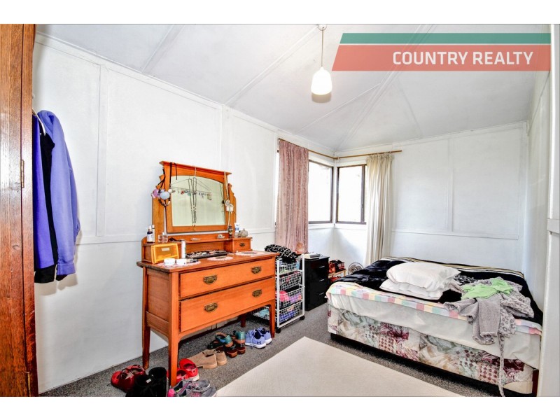 4 Bridgeman Road, Bakers Hill WA 6562