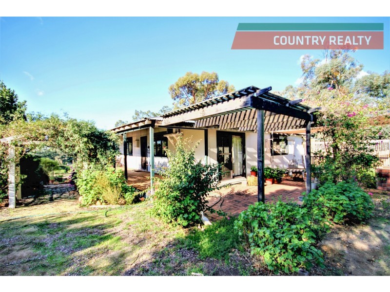 4 Bridgeman Road, Bakers Hill WA 6562