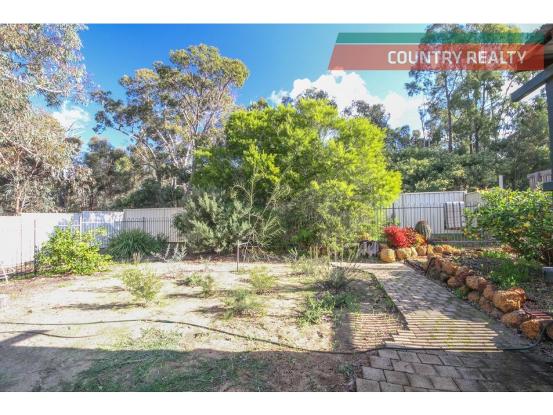 4 Bridgeman Road, Bakers Hill WA 6562