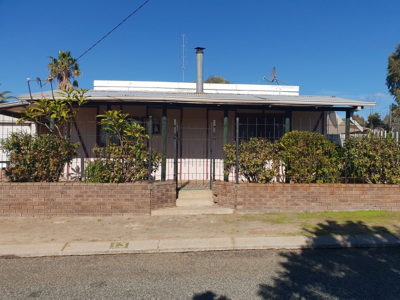 13 Lockyer Avenue, Northam WA 6401