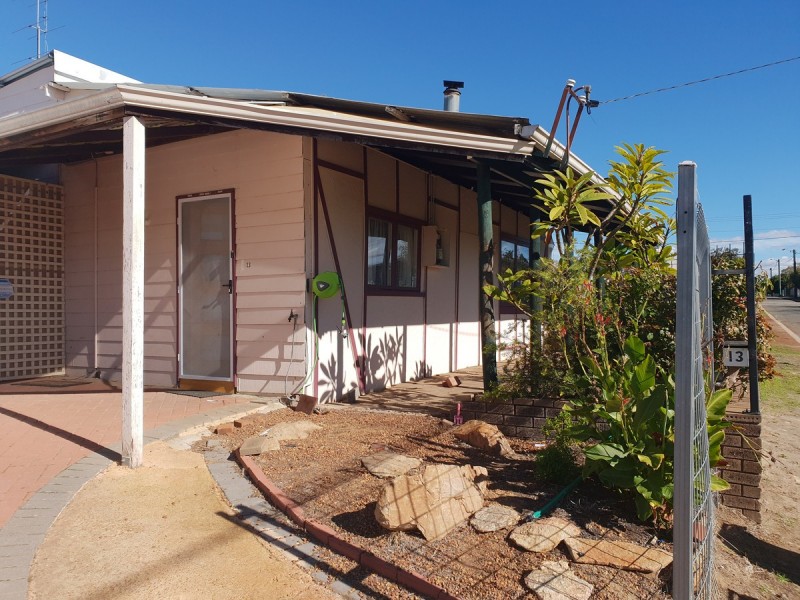 13 Lockyer Avenue, Northam WA 6401