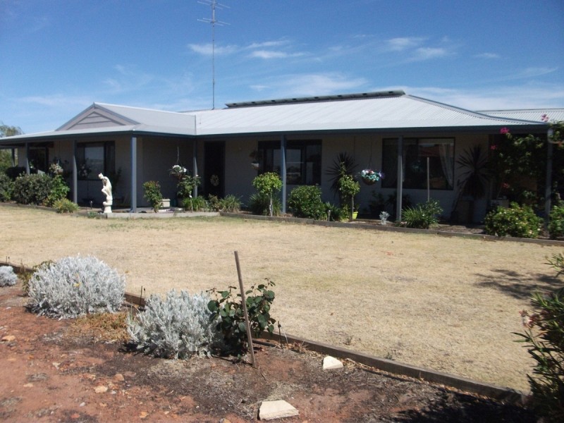 35 Langford Road, York WA 6302