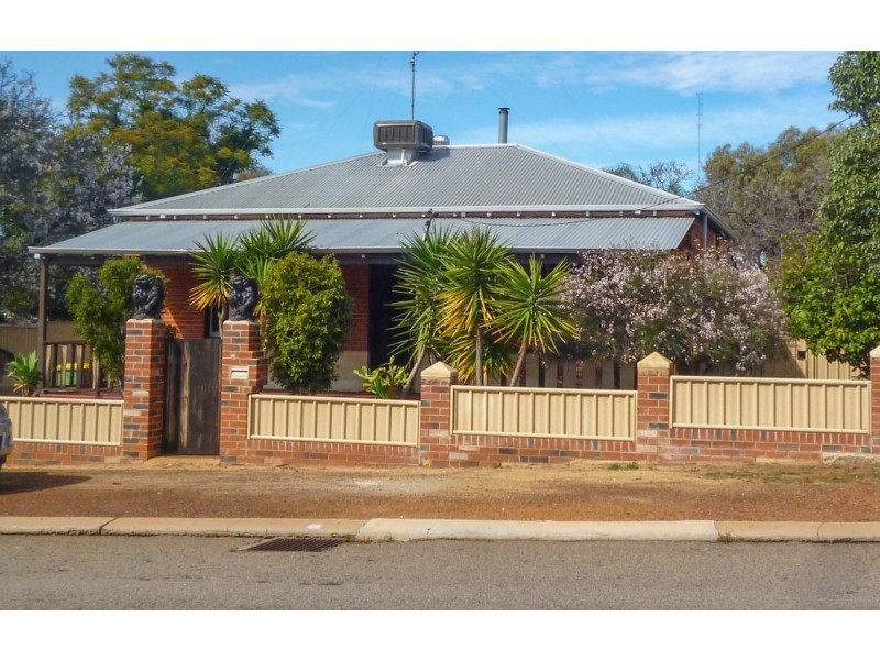 12 Arnold Street, Northam WA 6401