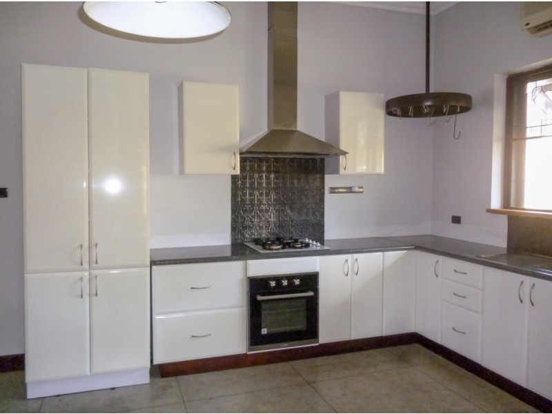 12 Arnold Street, Northam WA 6401