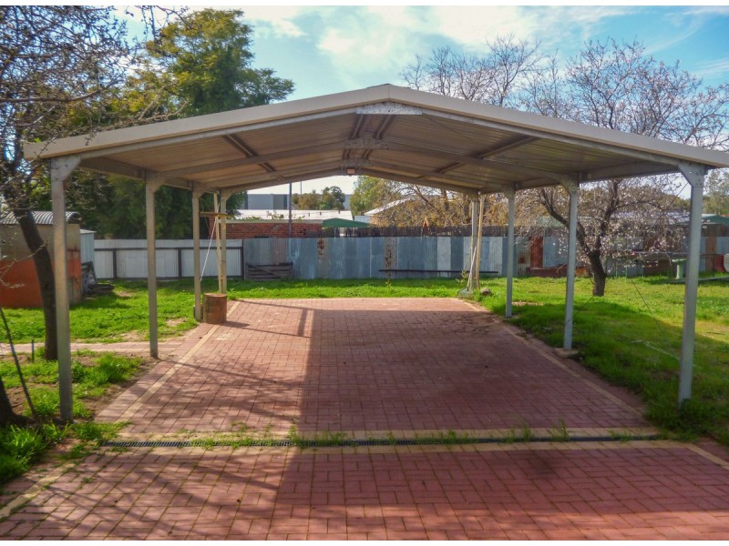 12 Arnold Street, Northam WA 6401