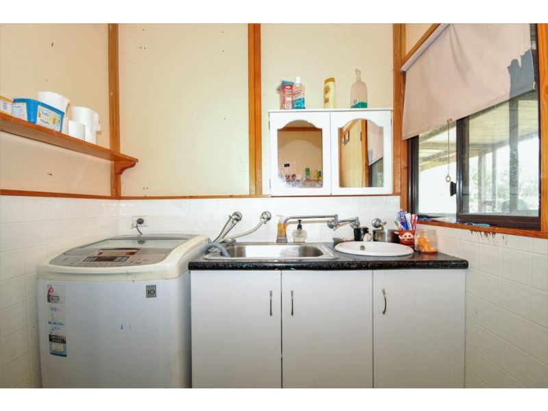 11 Fettlers Lane, Spencers Brook WA 6401