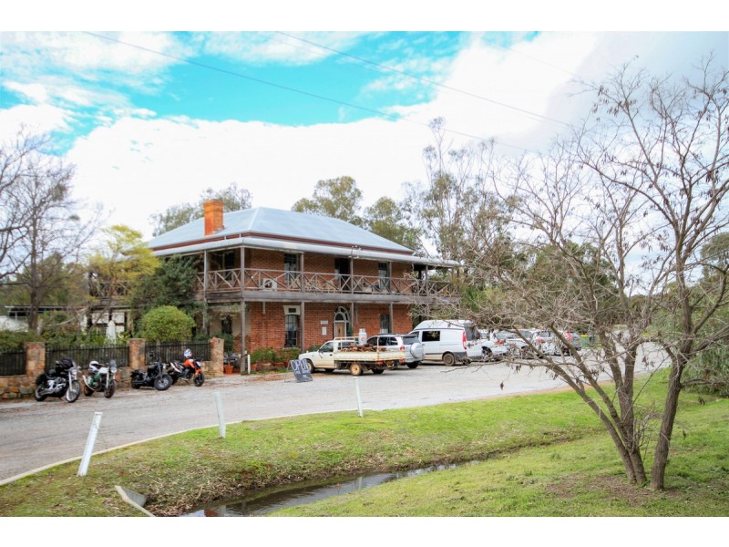 11 Fettlers Lane, Spencers Brook WA 6401