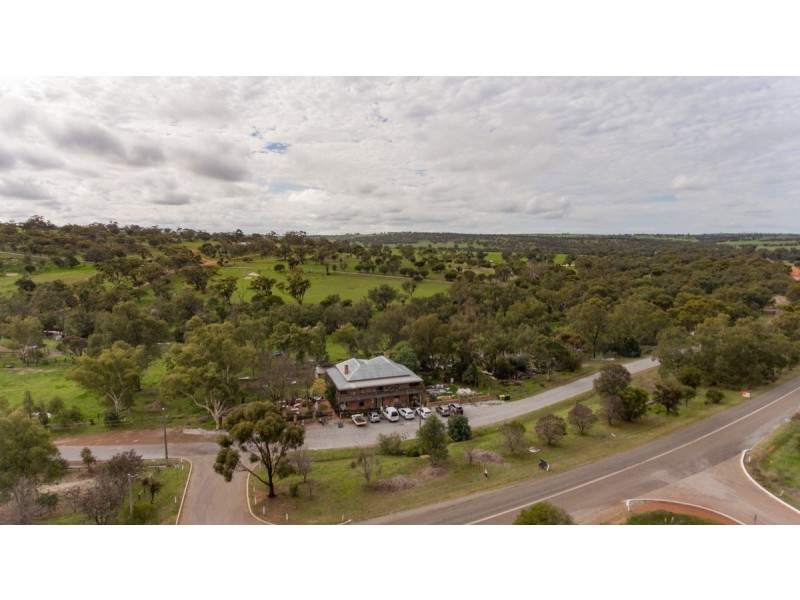 11 Fettlers Lane, Spencers Brook WA 6401