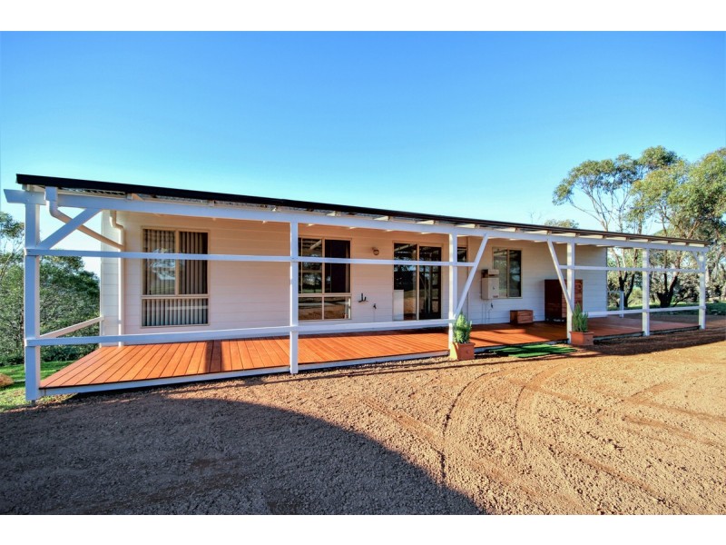 180 Timber Creek Crescent, Toodyay WA 6566