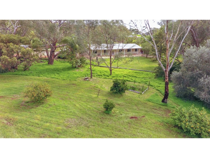 69 Julimar Road, Toodyay WA 6566