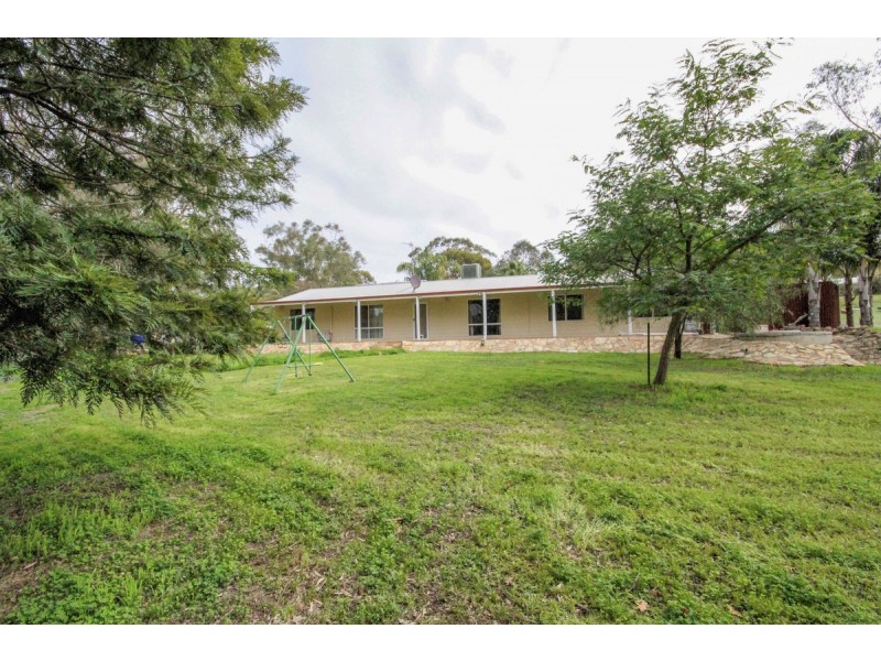 69 Julimar Road, Toodyay WA 6566