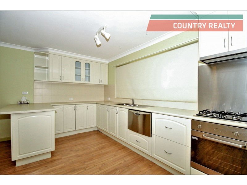 17 Brockman Street, Bakers Hill WA 6562