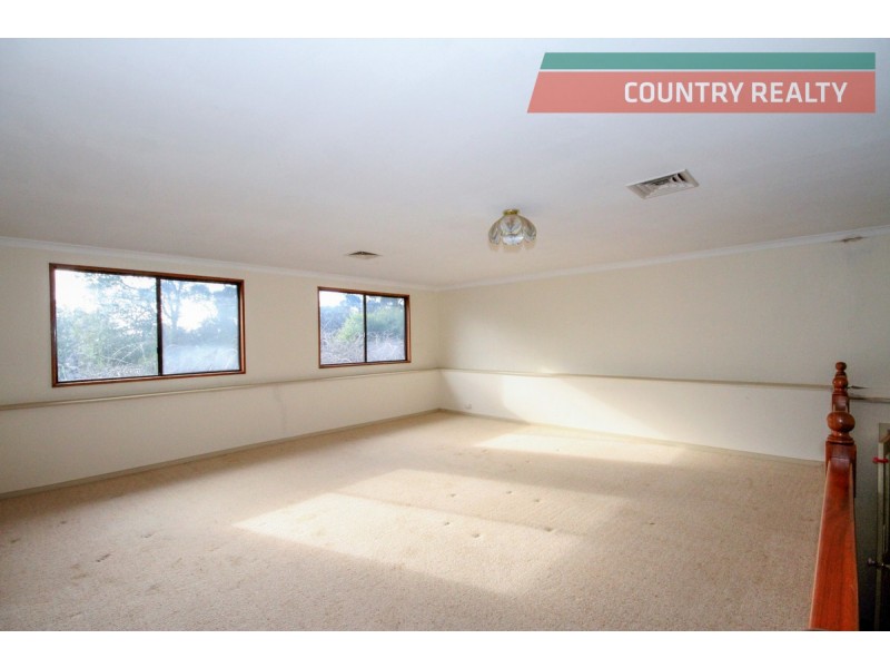 17 Brockman Street, Bakers Hill WA 6562