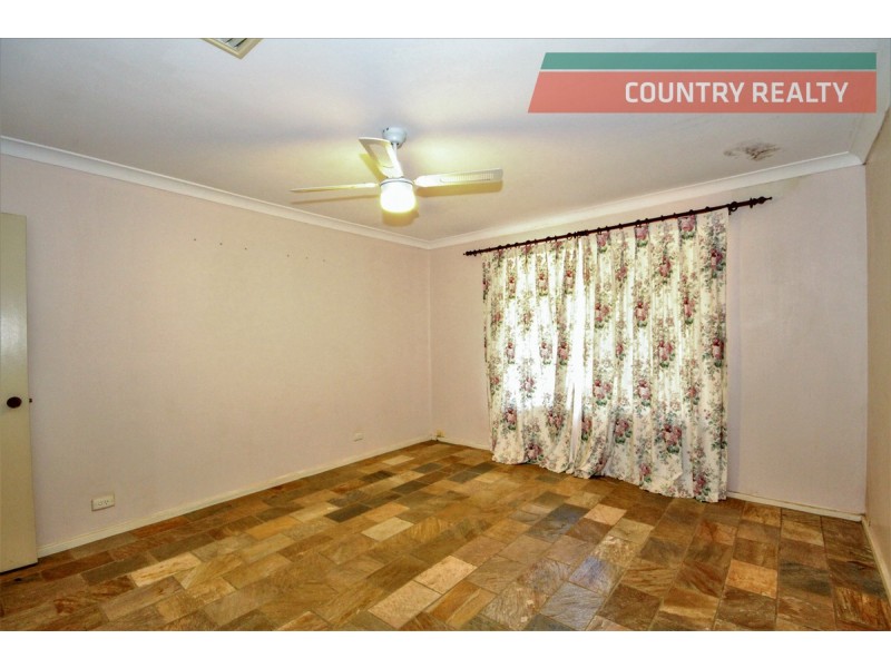 17 Brockman Street, Bakers Hill WA 6562