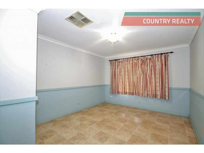 17 Brockman Street, Bakers Hill WA 6562