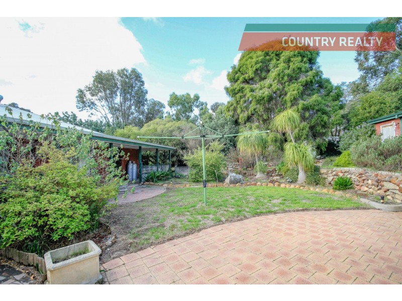 17 Brockman Street, Bakers Hill WA 6562