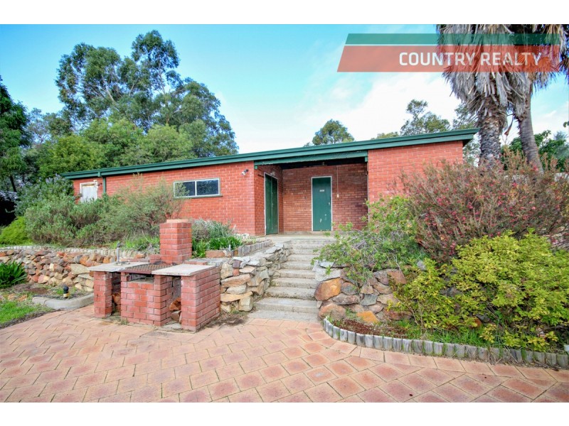 17 Brockman Street, Bakers Hill WA 6562