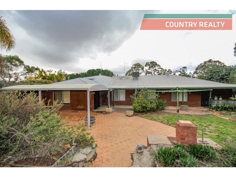 17 Brockman Street, Bakers Hill WA 6562