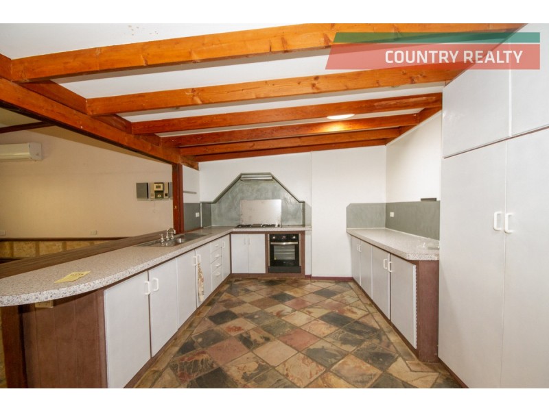 13 Lockyer Avenue, Northam WA 6401