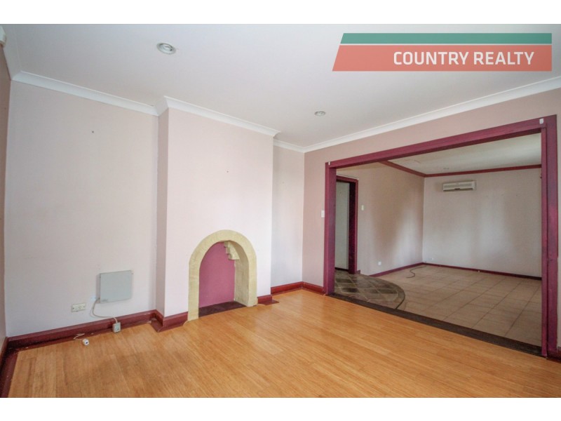 13 Lockyer Avenue, Northam WA 6401