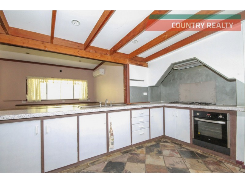 13 Lockyer Avenue, Northam WA 6401