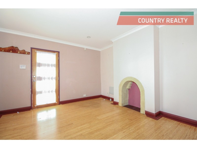 13 Lockyer Avenue, Northam WA 6401