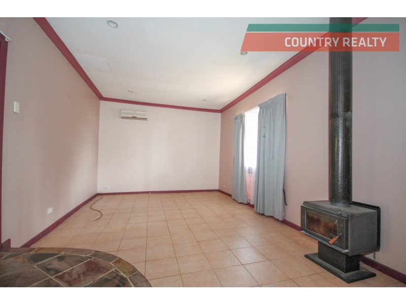 13 Lockyer Avenue, Northam WA 6401