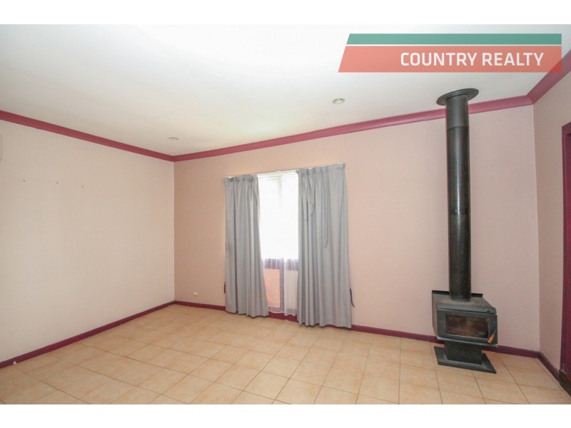 13 Lockyer Avenue, Northam WA 6401