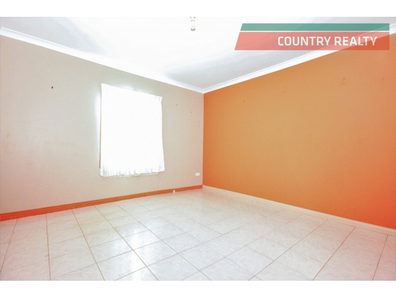 13 Lockyer Avenue, Northam WA 6401