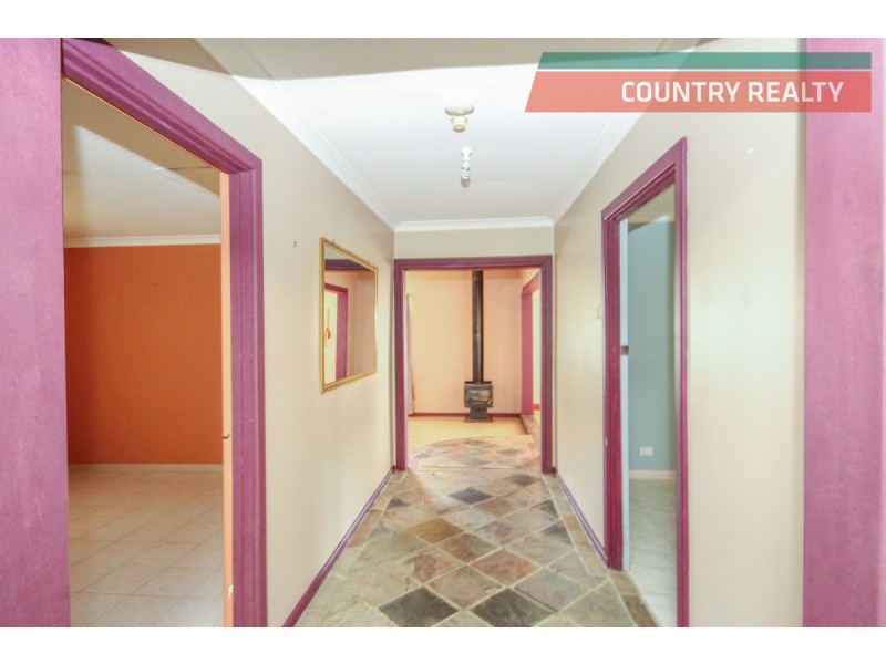 13 Lockyer Avenue, Northam WA 6401