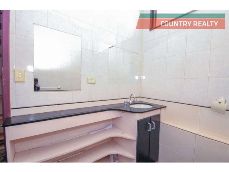 13 Lockyer Avenue, Northam WA 6401