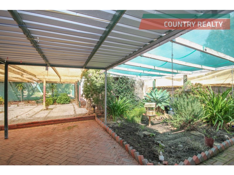 13 Lockyer Avenue, Northam WA 6401