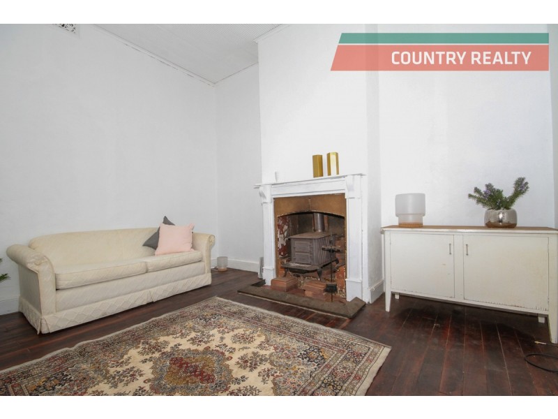 236 Avon Terrace, York WA 6302