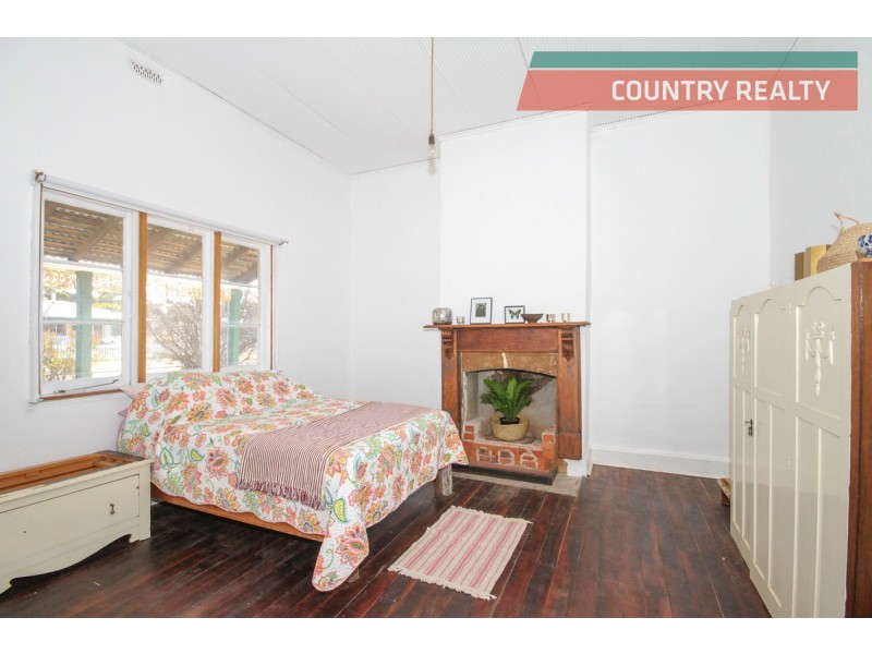 236 Avon Terrace, York WA 6302