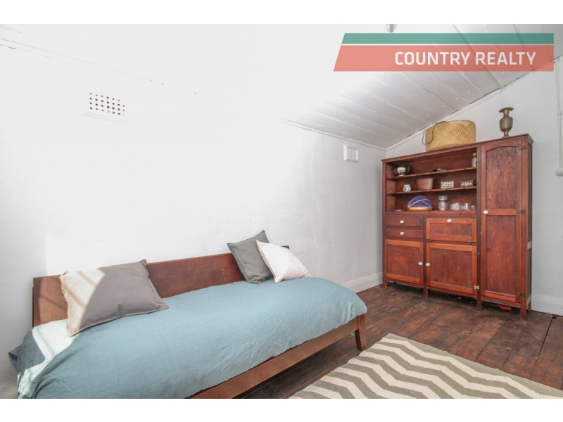 236 Avon Terrace, York WA 6302