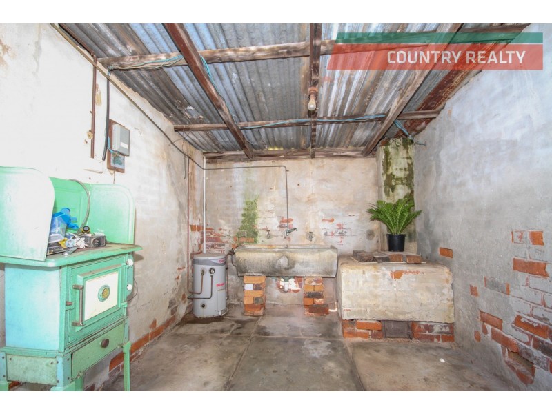 236 Avon Terrace, York WA 6302