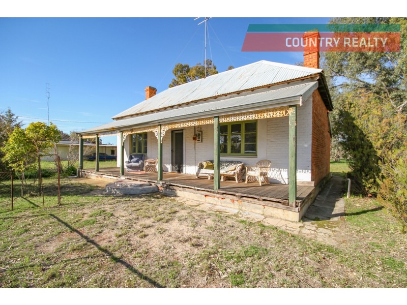 236 Avon Terrace, York WA 6302