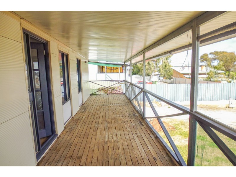 35B Lockyer Avenue, Northam WA 6401