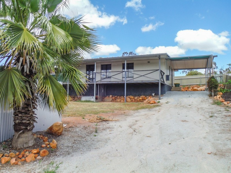 35B Lockyer Avenue, Northam WA 6401