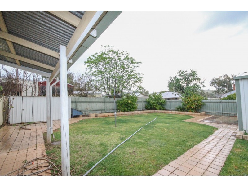 60 Gairdner Street, Northam WA 6401