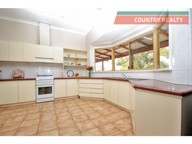 5497 Great Southern Highway, York WA 6302
