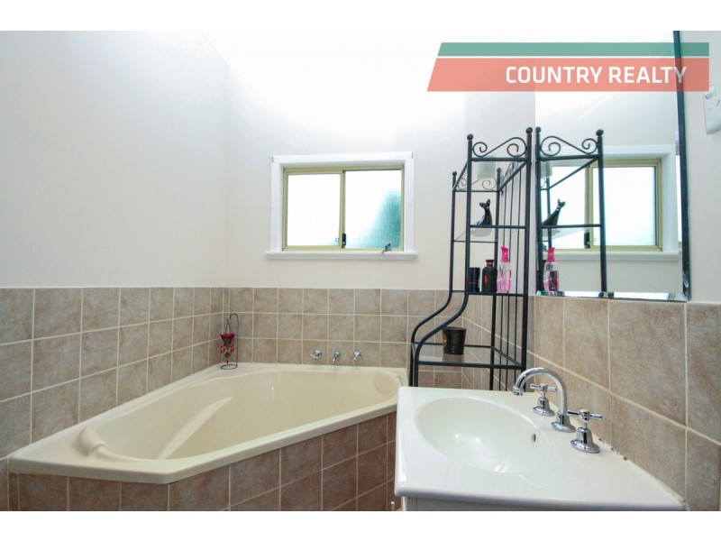 5497 Great Southern Highway, York WA 6302