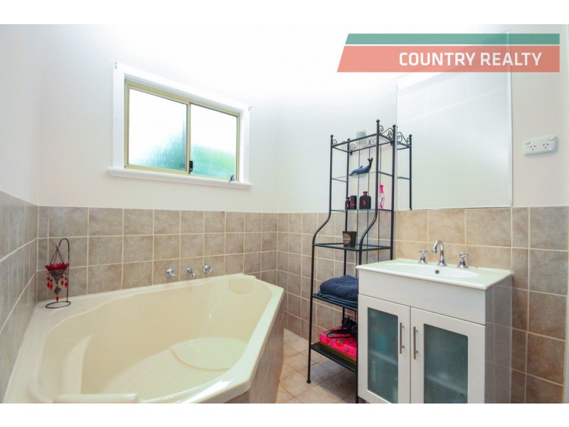 5497 Great Southern Highway, York WA 6302