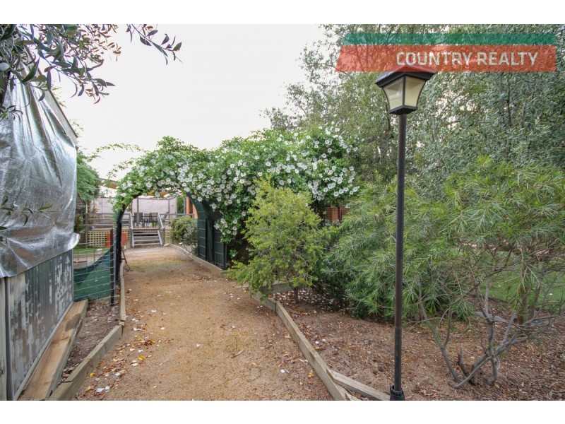 5497 Great Southern Highway, York WA 6302