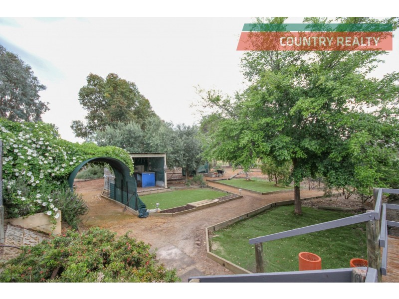 5497 Great Southern Highway, York WA 6302