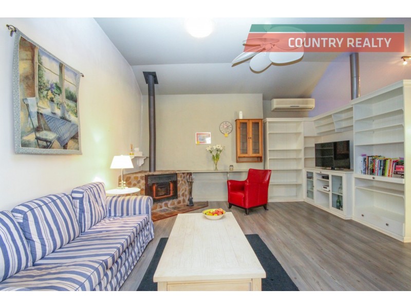 11 & 13 Mansfield Street, York WA 6302